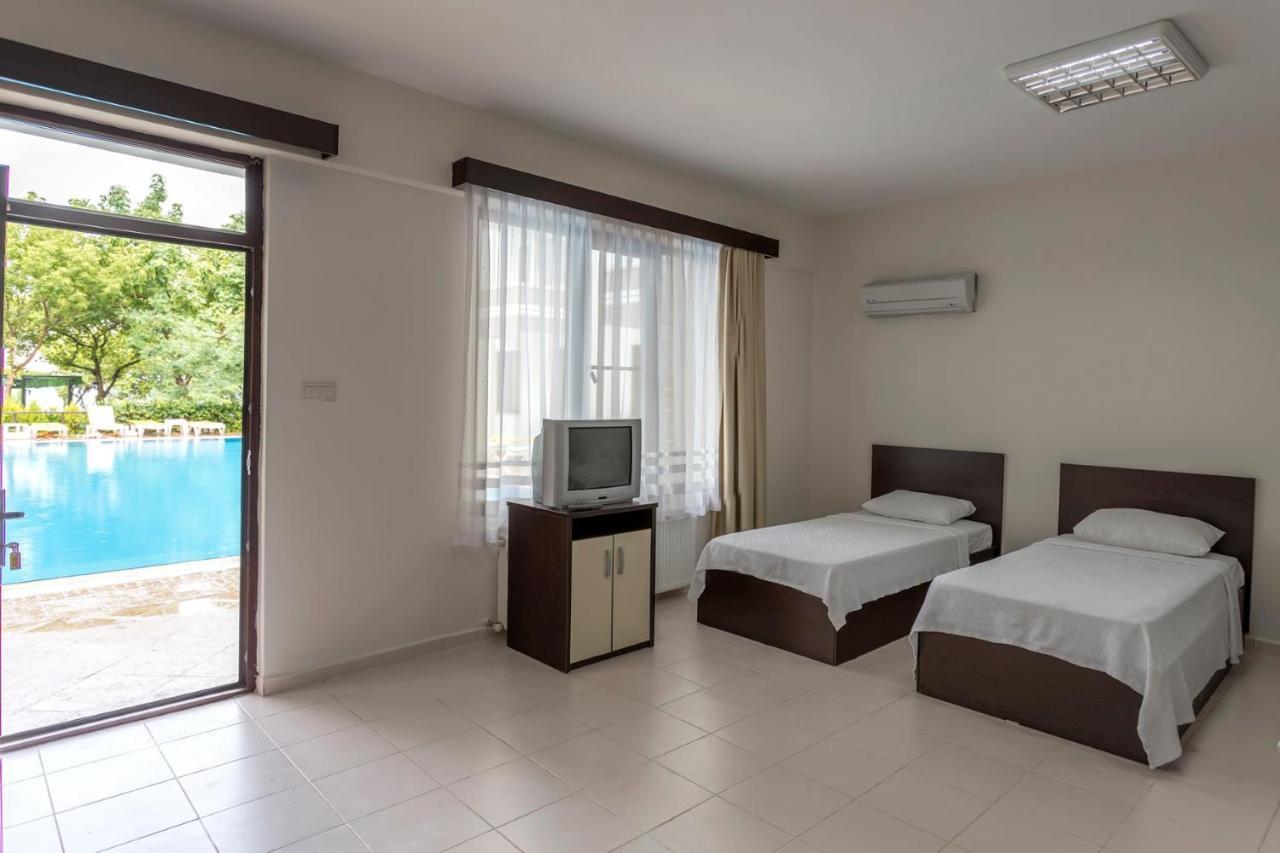 Troas Beach Hotel Tavakli Bagian luar foto