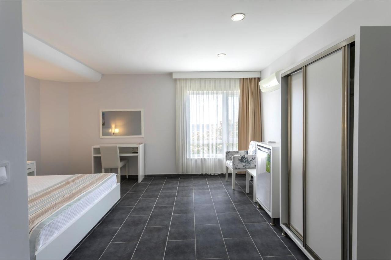 Troas Beach Hotel Tavakli Bagian luar foto