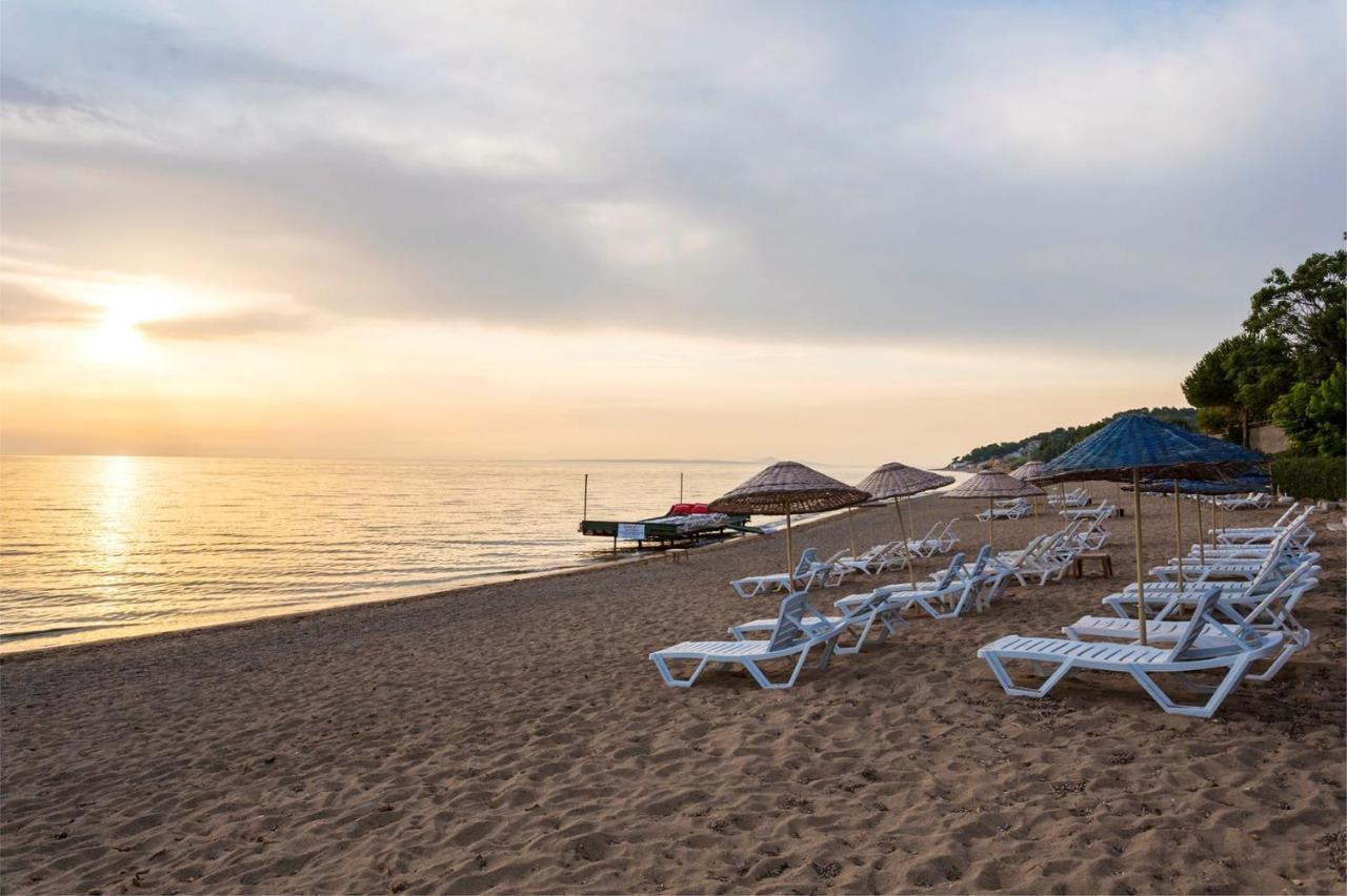 Troas Beach Hotel Tavakli Bagian luar foto